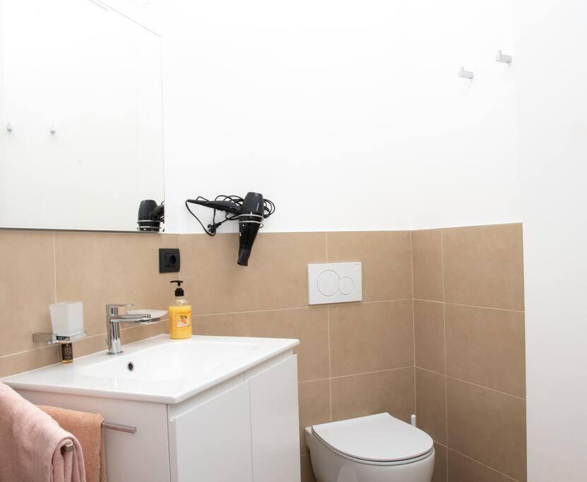 Casa Valentin Apartment Monforte D'Alba Exterior photo